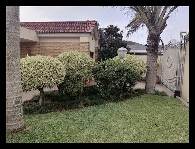 4 BEDROOM HOUSE FOR SALE IN MEER EN SEE